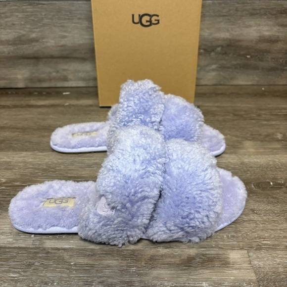 UGG | Maxi Curly Scuffetta Slippers In Save Blossom Purple NEW - Picture 1 of 10